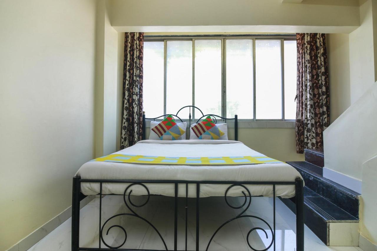 Flagship Cozy Stay Kharghar Koparpāda Exterior photo